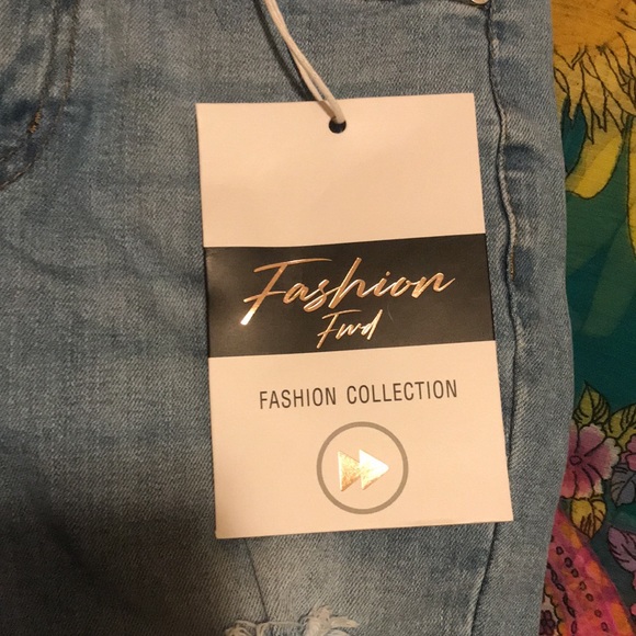 NWT jeans - Picture 2 of 6